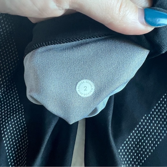 Lululemon - Mapped Out High-Rise Tight 28" - Black / Glacier Grey - Picture 11 of 12